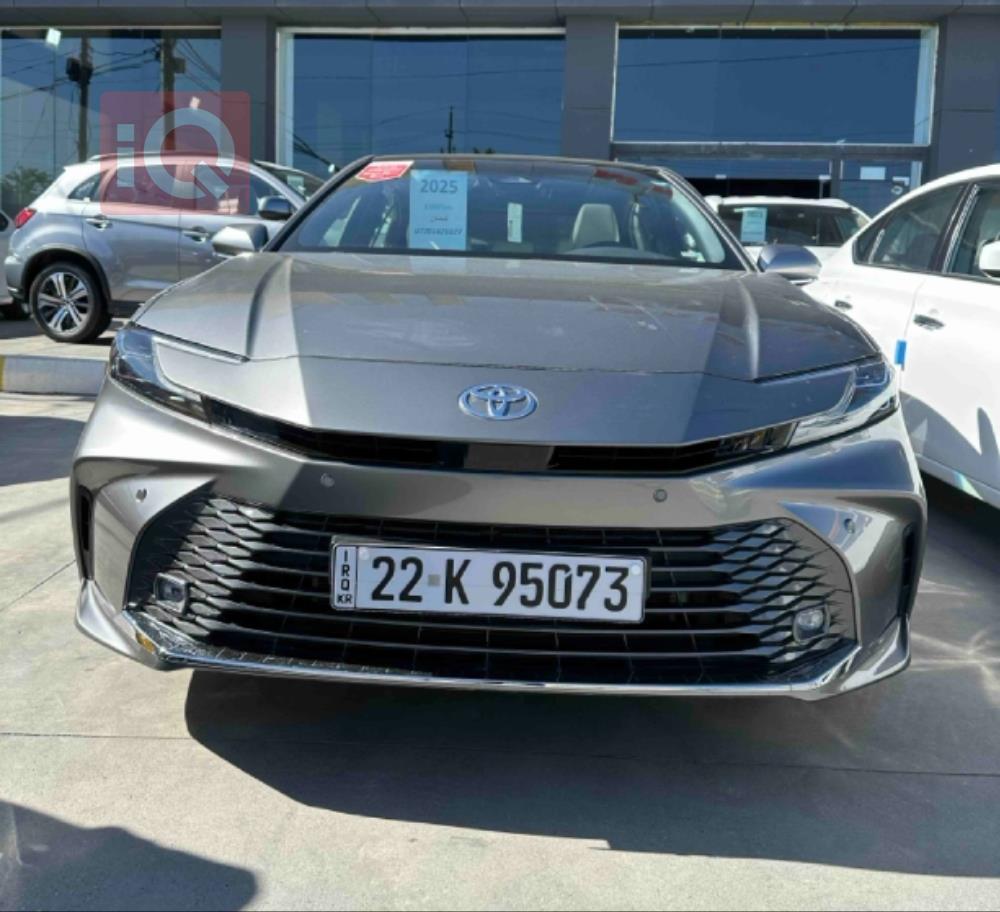 تۆیۆتا کامری